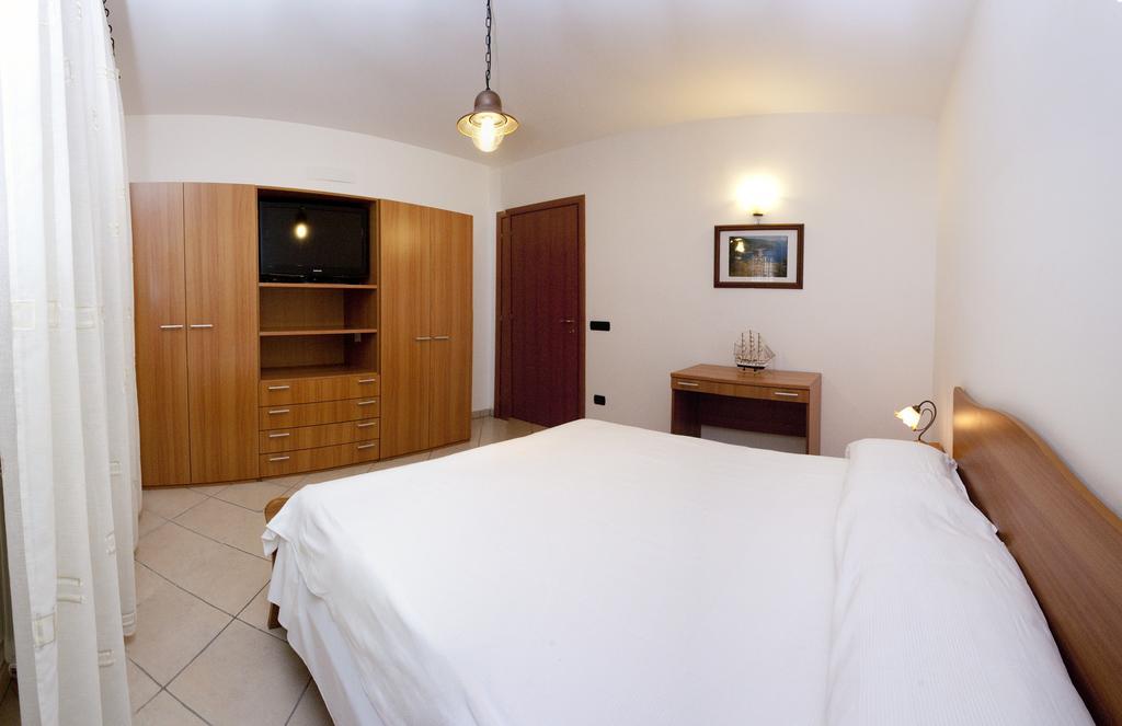 Olga'S Residence Relais Nerano Chambre photo